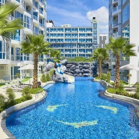 Large Deluxe Condo Grand Avenue Central Pattaya